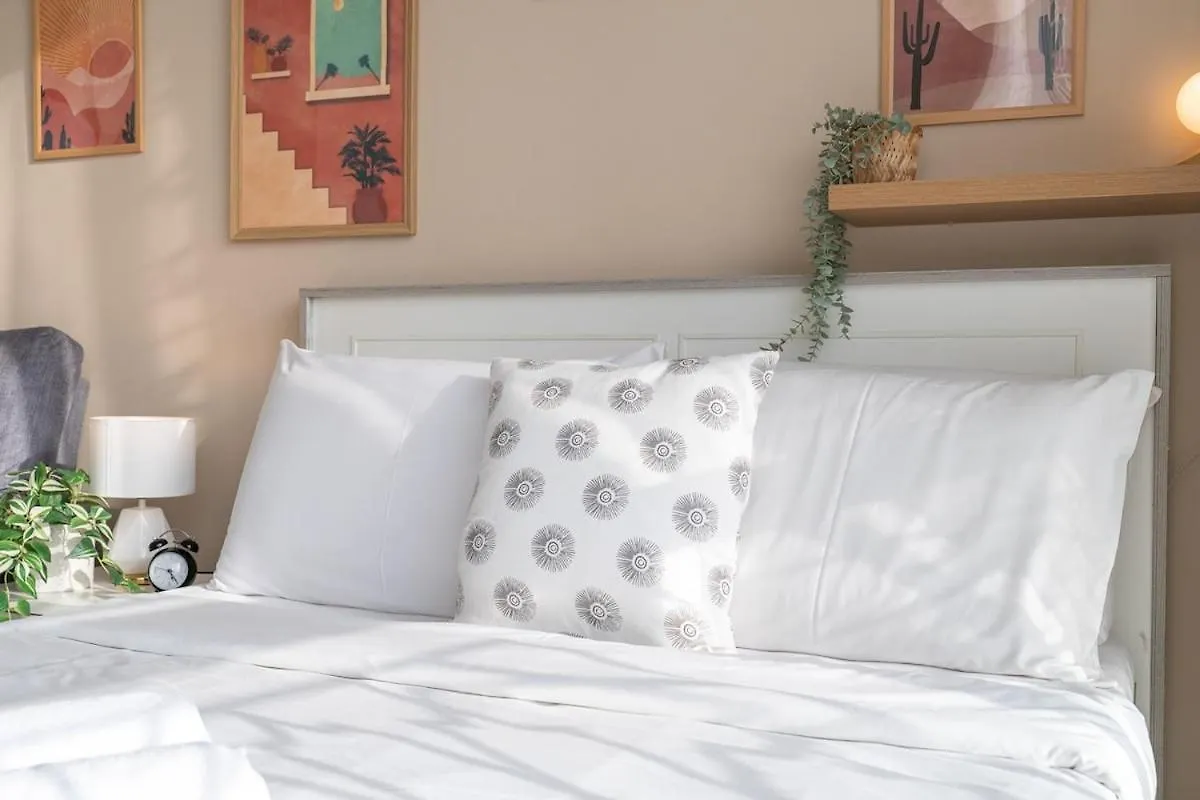 Trendy Studio With Fitted Kitchen In Discovery Gardens Dubaj Apartmán