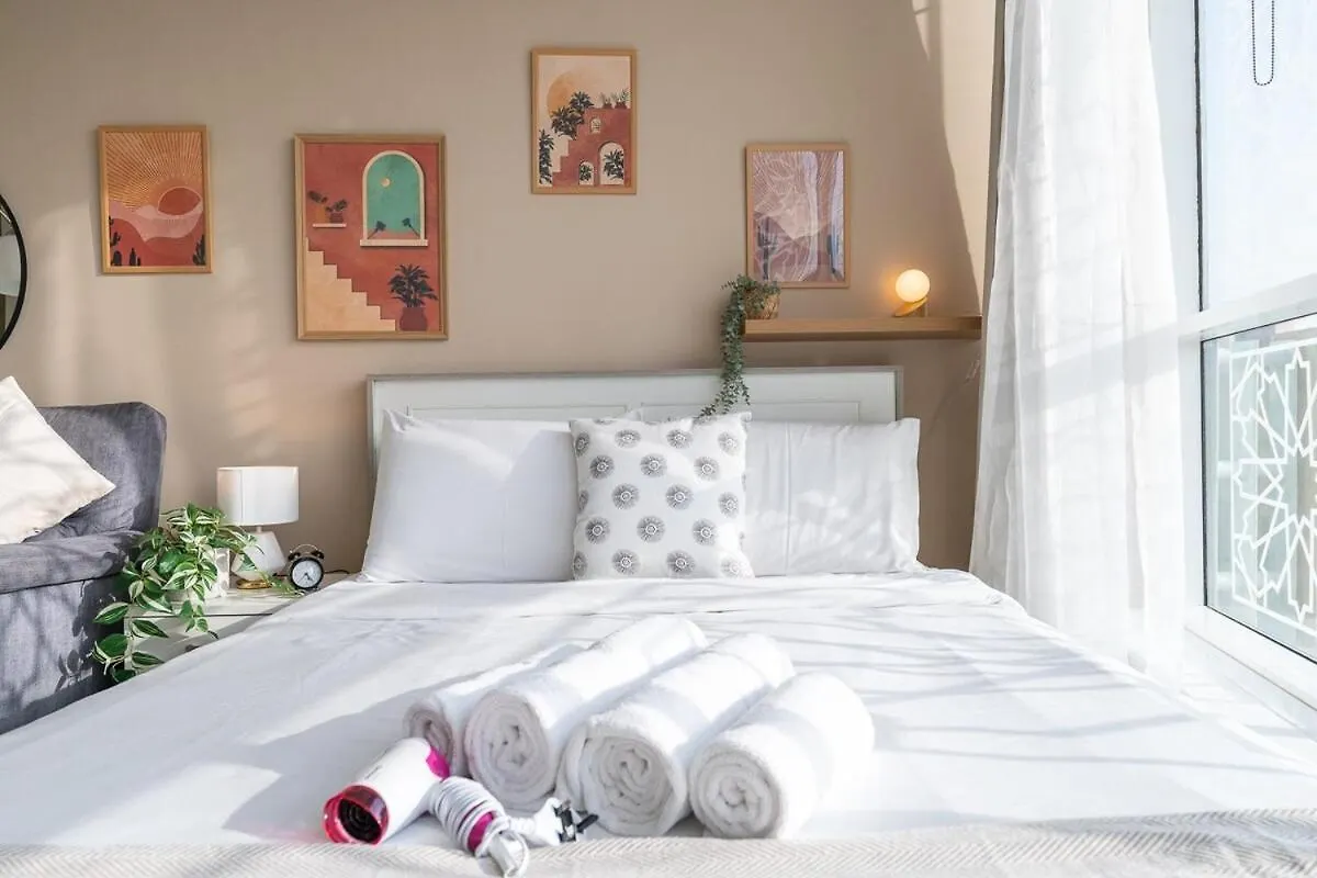 Trendy Studio With Fitted Kitchen In Discovery Gardens Dubai