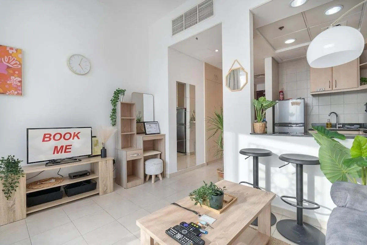 Trendy Studio With Fitted Kitchen In Discovery Gardens Dubai