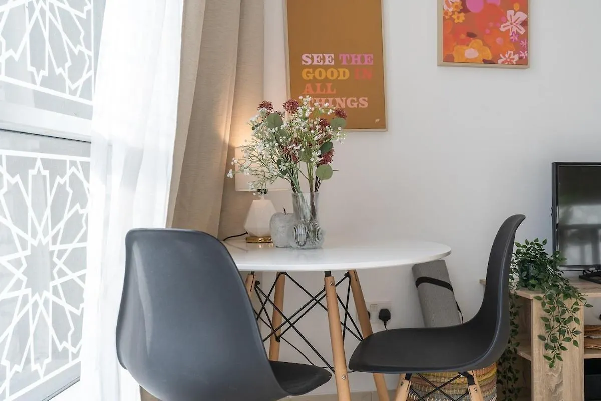 Apartment Trendy Studio With Fitted Kitchen In Discovery Gardens Dubai